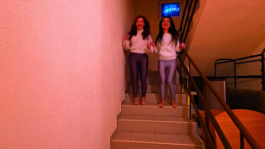 Stair Jump Fun With L:y and Yo